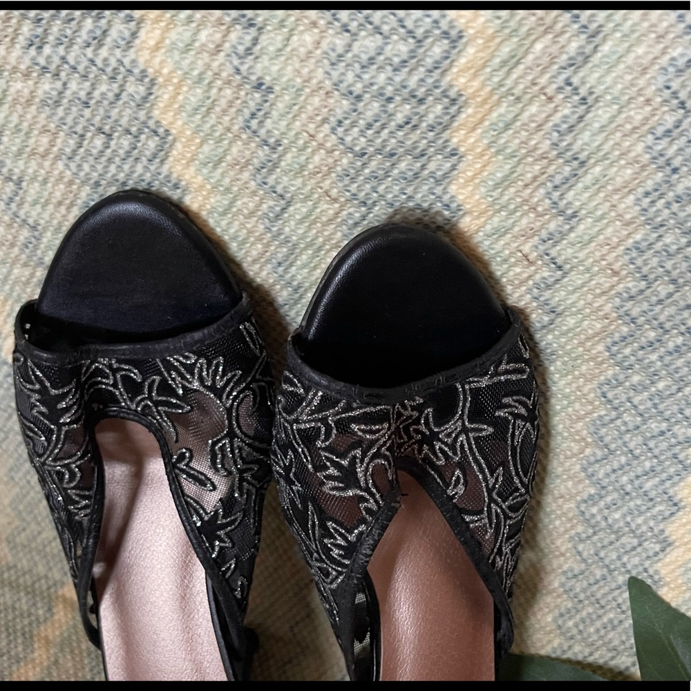Low Heel - Picture 6 of 12